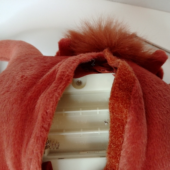 Talking Looney Tunes Plush Taz Devil 9in Tall - Picture 7 of 9